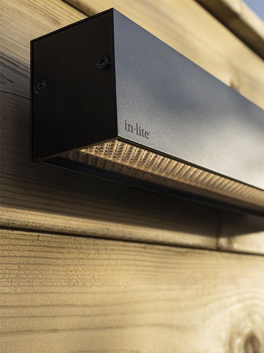 Evo Down 12v light on a fence