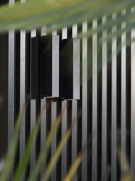 Evo Down light on a fence